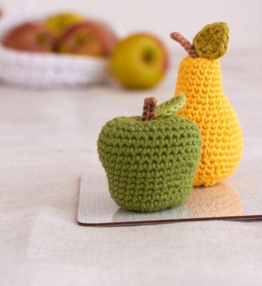 Create 4 fruit crocheted patterns
