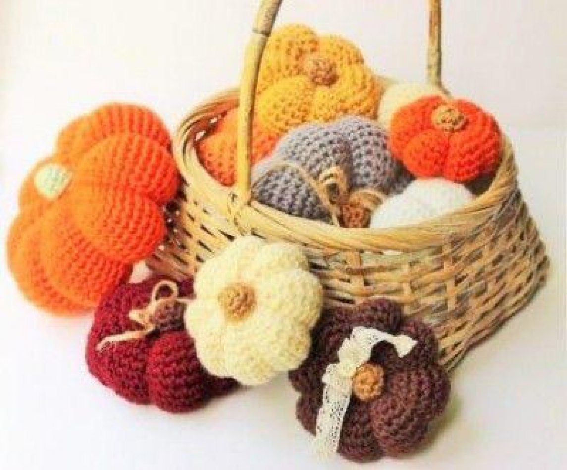 Create 4 fruit crocheted patterns