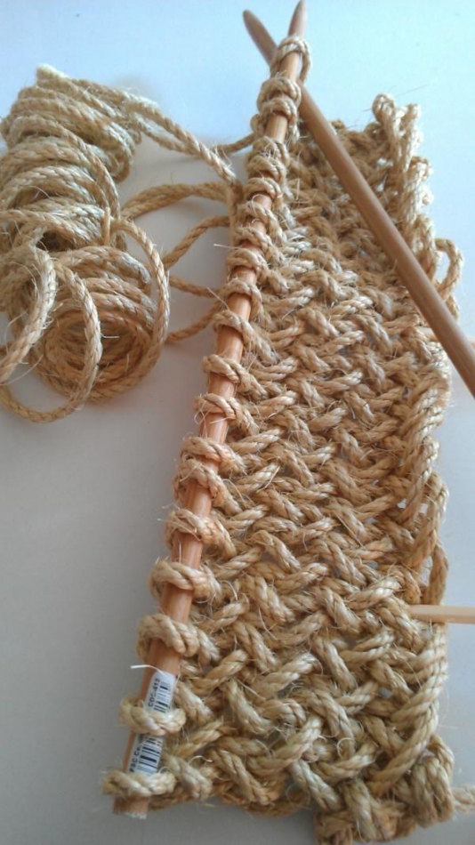 How to make a straw bag