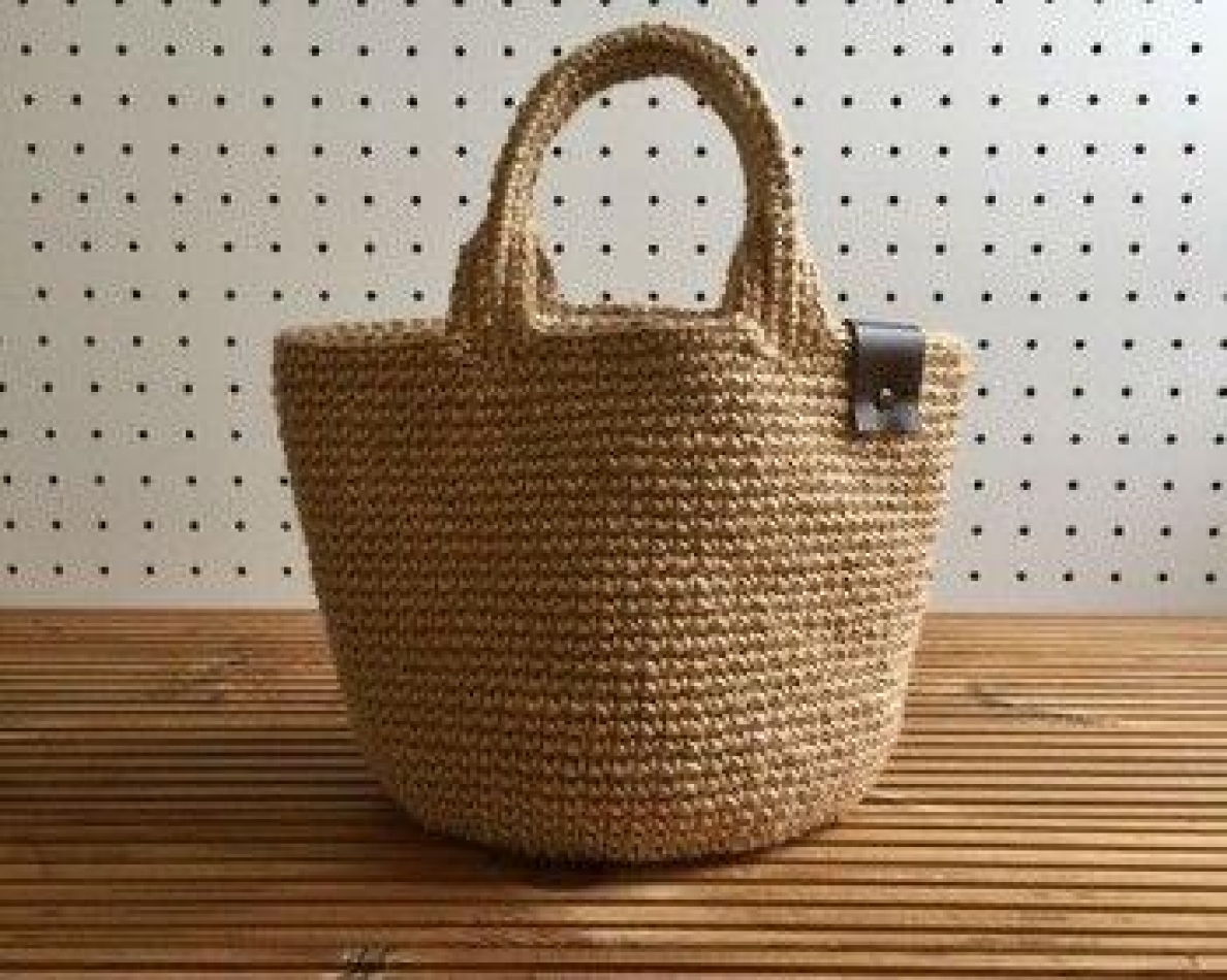 How to make a straw bag