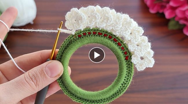crochet decoration ornament for pine trees